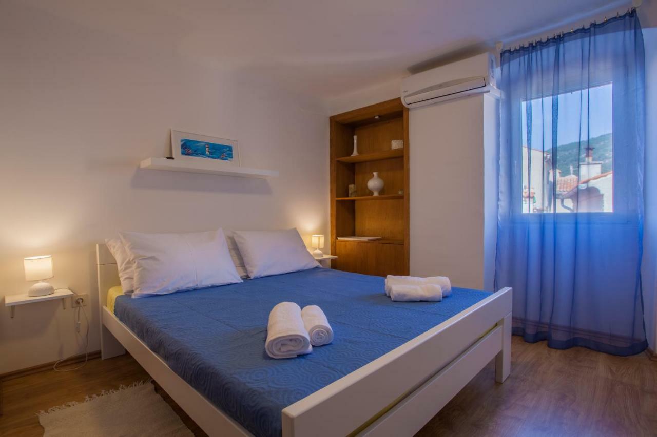 Room M Cres Extérieur photo